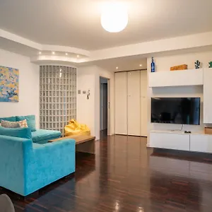 Authentic Yet Modern Retreat In Center Apartament Lecco