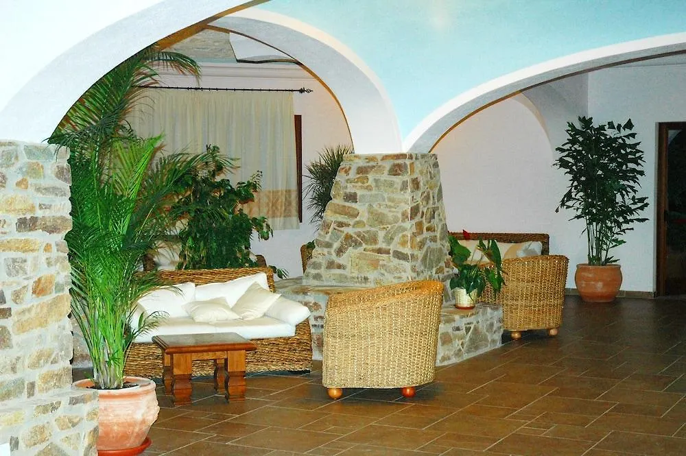 Club Esse Cala Gonone Otel