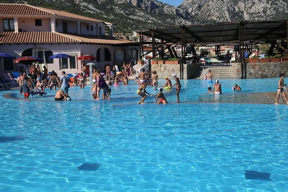 Club Esse Cala Gonone Otel