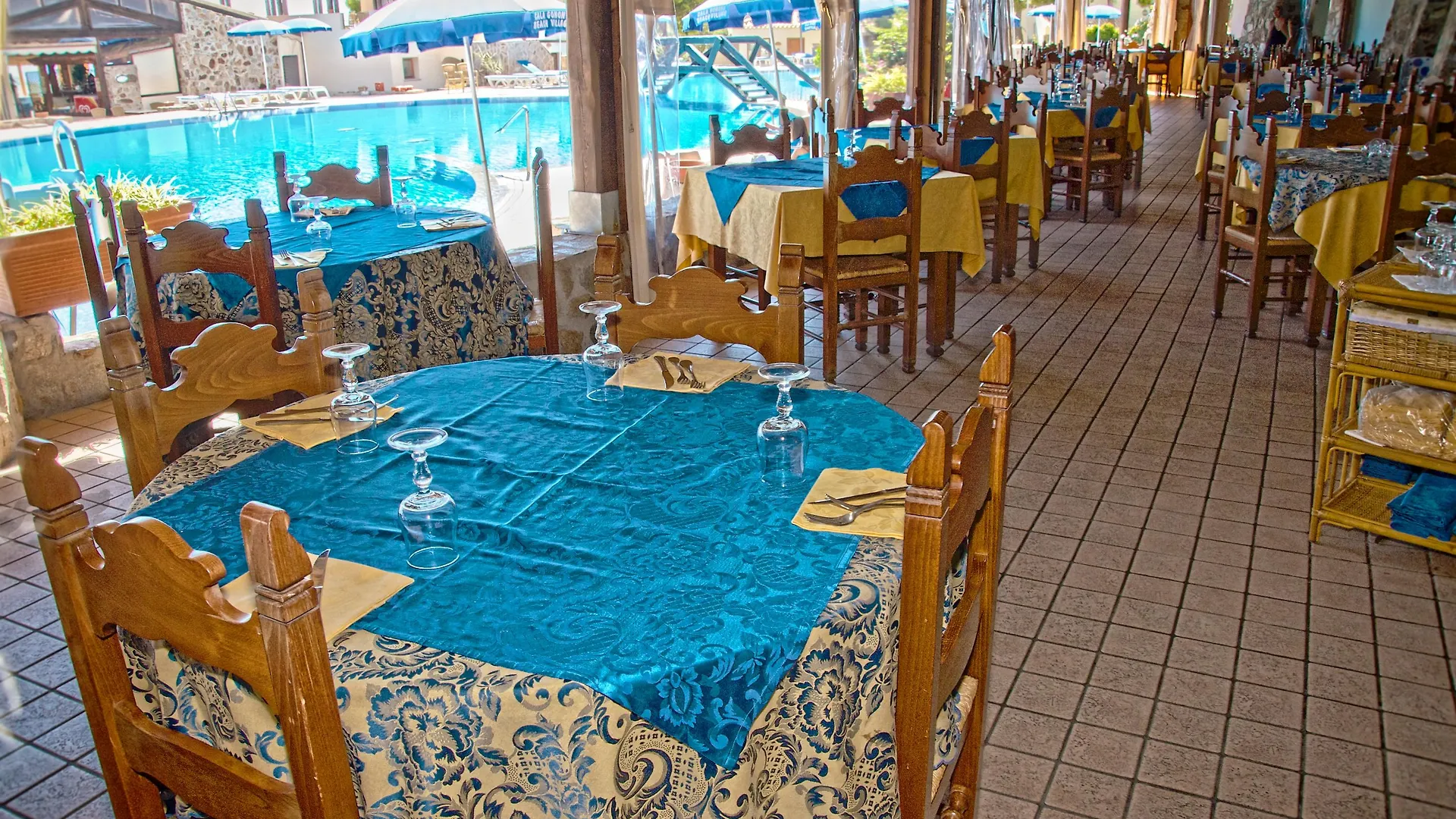 Club Esse Cala Gonone Otel