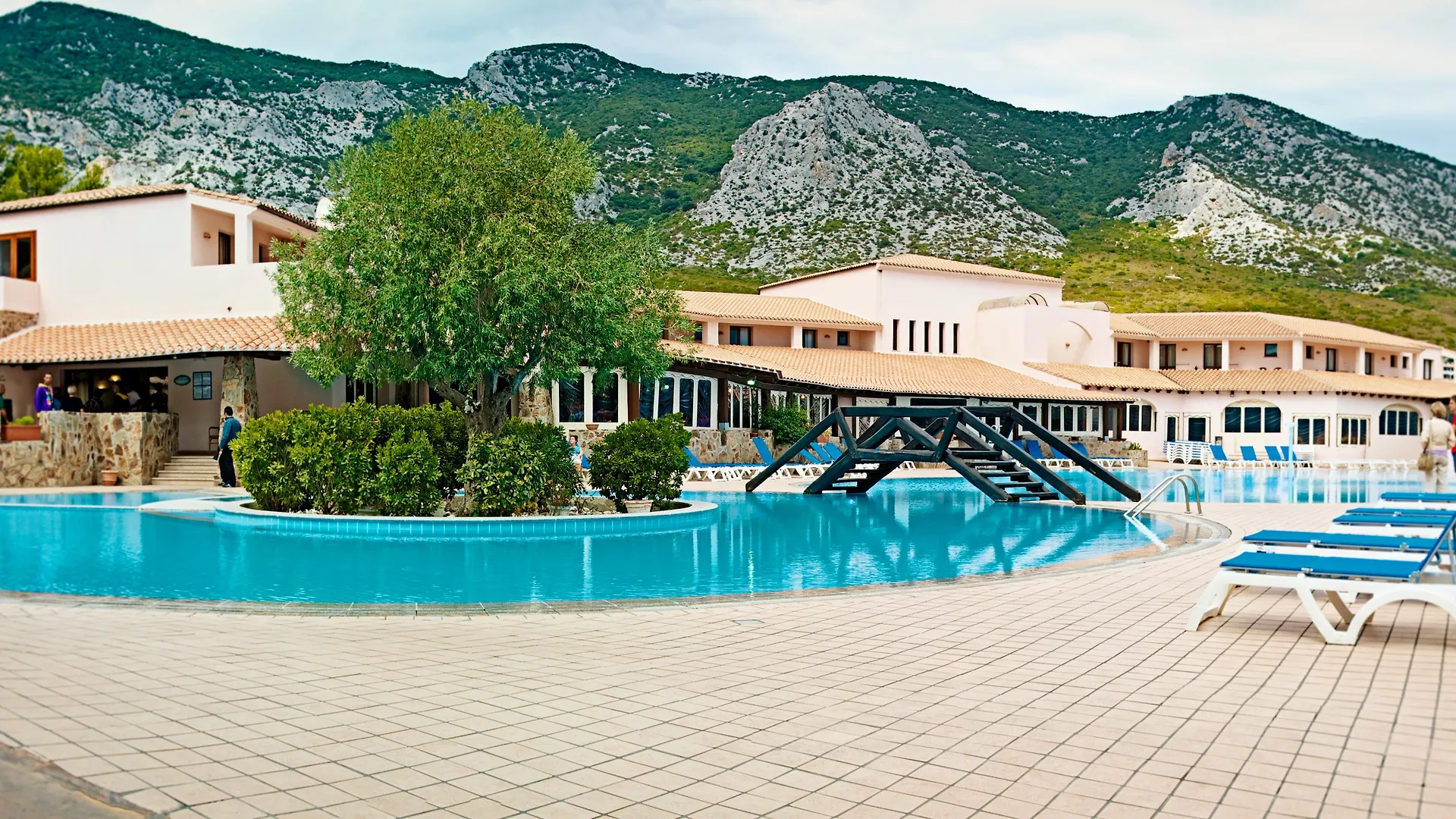 Hotel Club Esse Cala Gonone 4*,