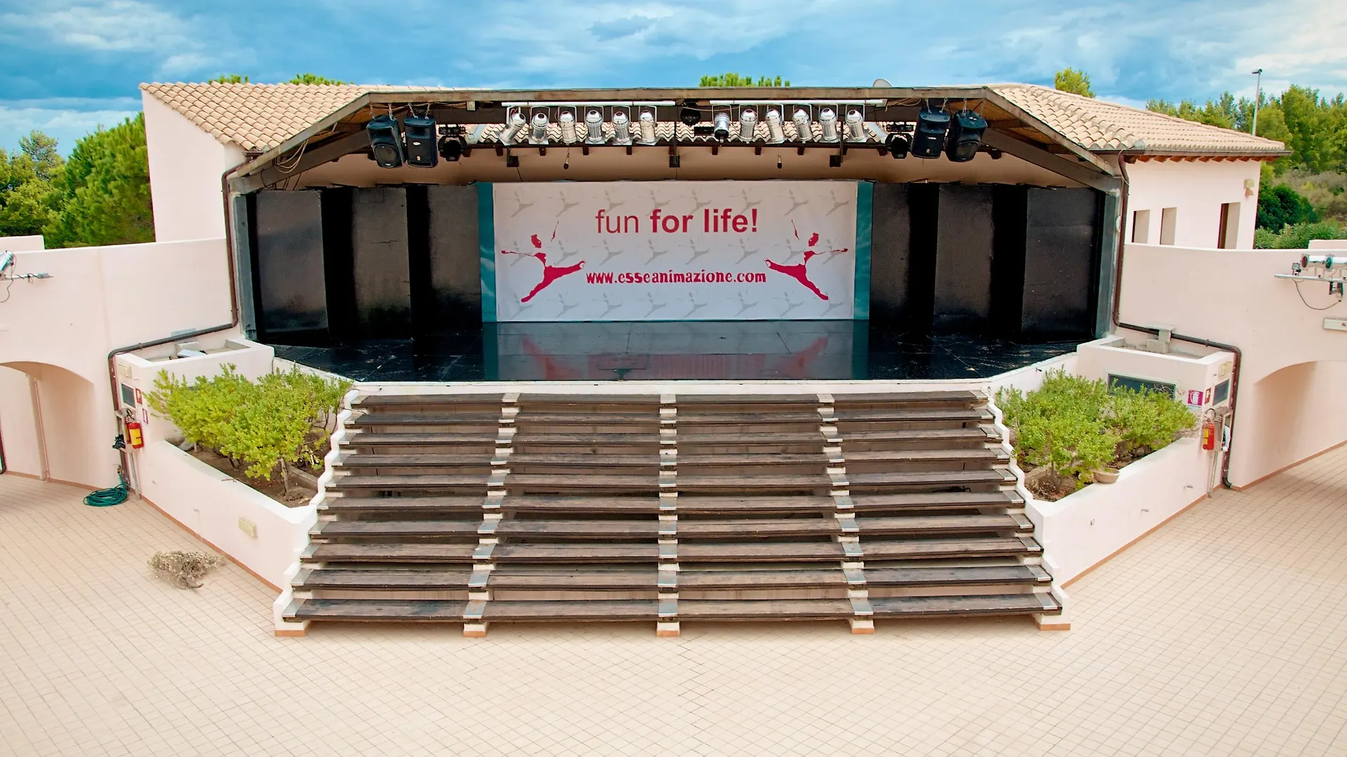 Club Esse Cala Gonone Otel 4*,