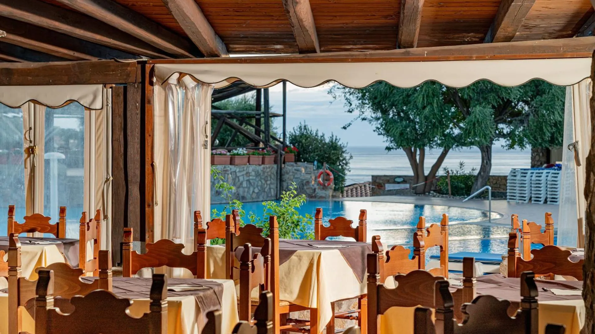 Club Esse Cala Gonone Otel 4*,  İtalya