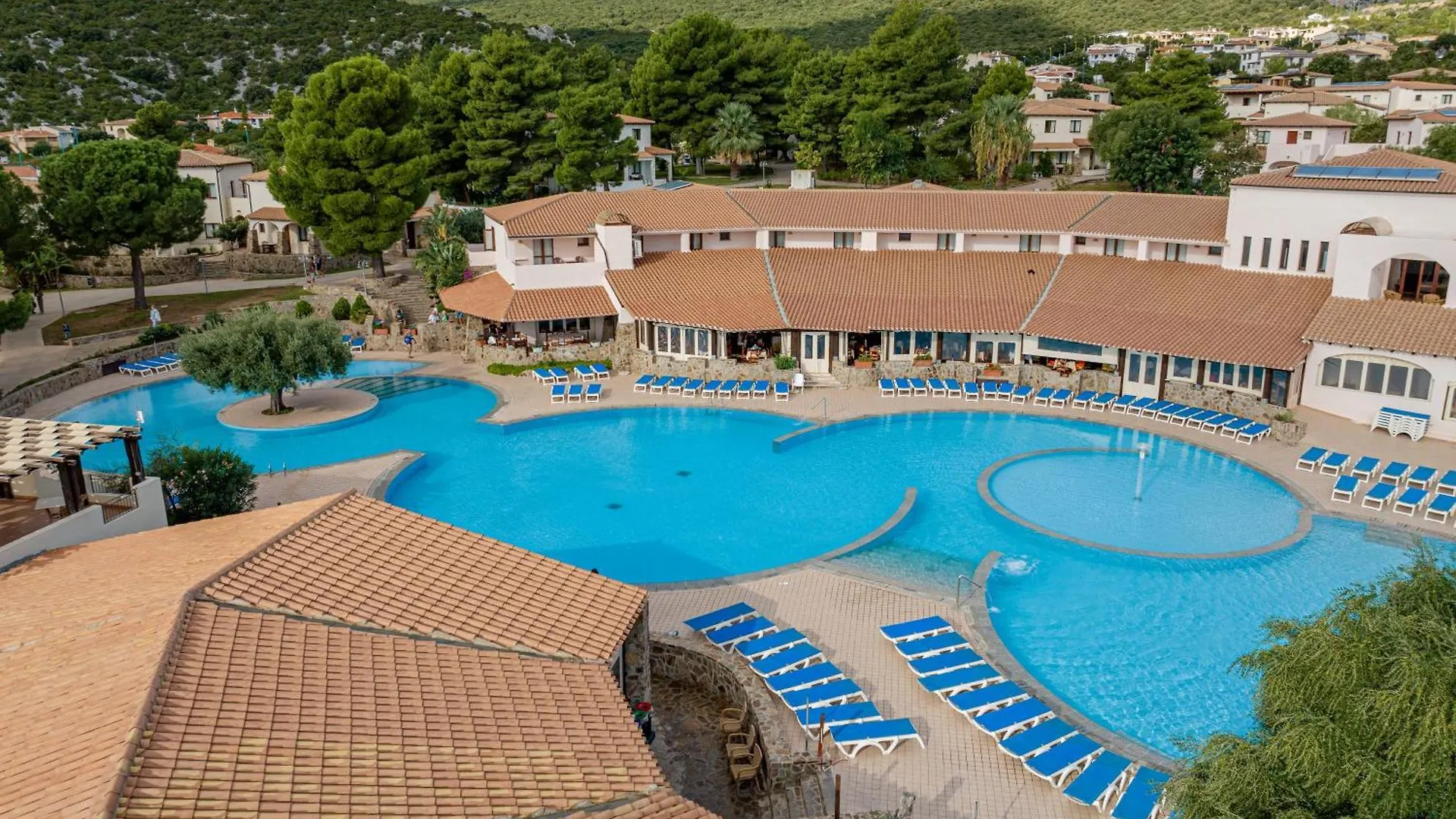 Hotel Club Esse Cala Gonone 4*,  Italia